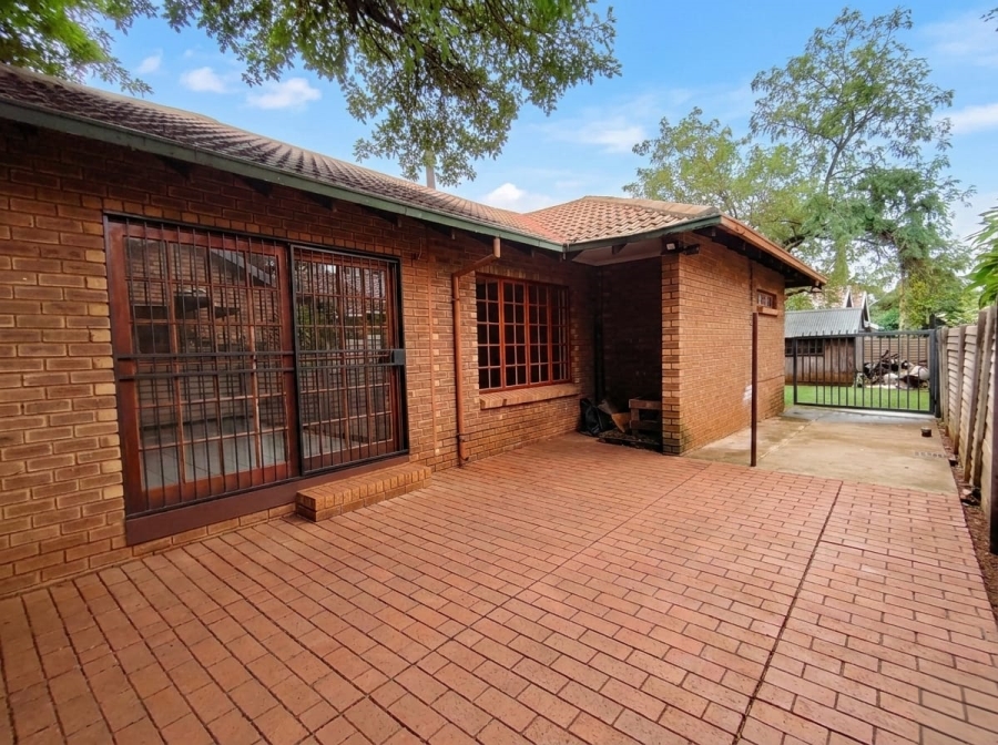 5 Bedroom Property for Sale in Doornpoort Gauteng