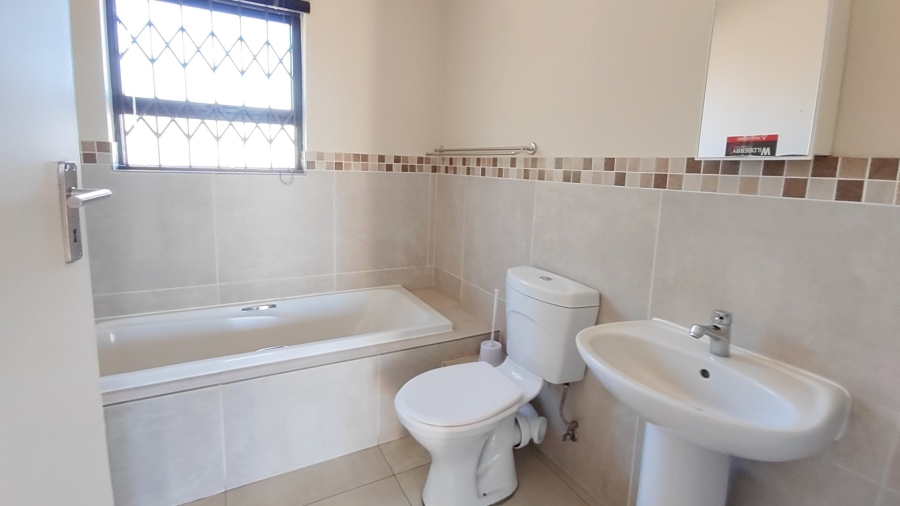 2 Bedroom Property for Sale in Christiaanville A H Gauteng