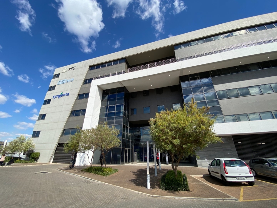 To Let commercial Property for Rent in Die Hoewes Gauteng