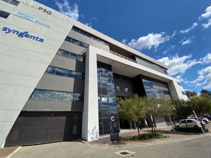 To Let commercial Property for Rent in Die Hoewes Gauteng