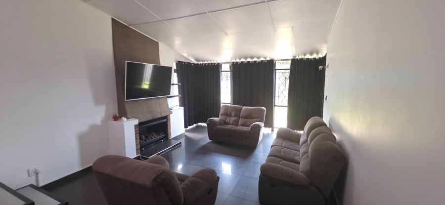 3 Bedroom Property for Sale in South Crest Gauteng