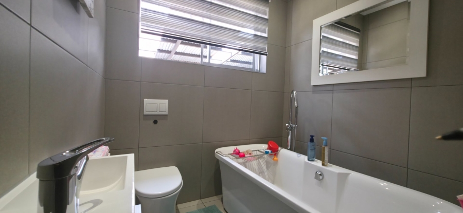 3 Bedroom Property for Sale in South Crest Gauteng