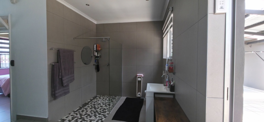 3 Bedroom Property for Sale in South Crest Gauteng