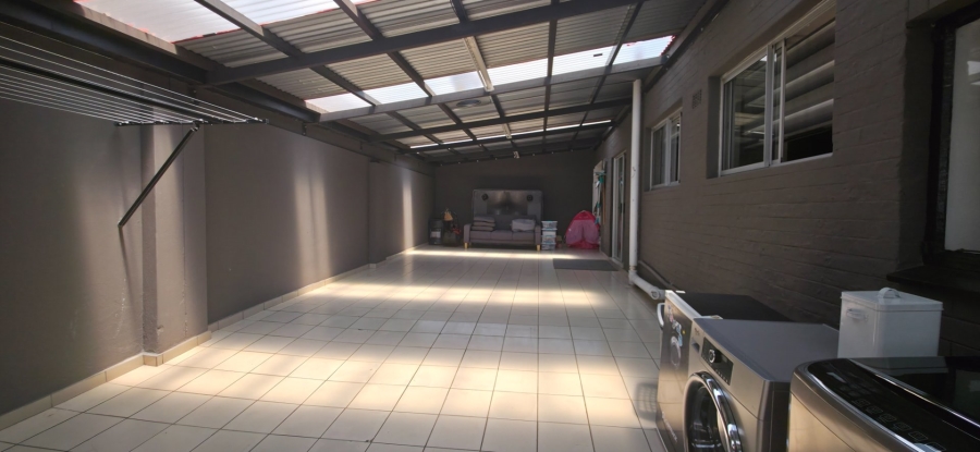 3 Bedroom Property for Sale in South Crest Gauteng