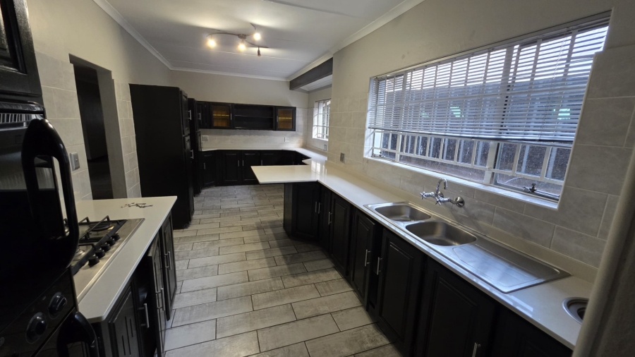 4 Bedroom Property for Sale in Magalieskruin Gauteng