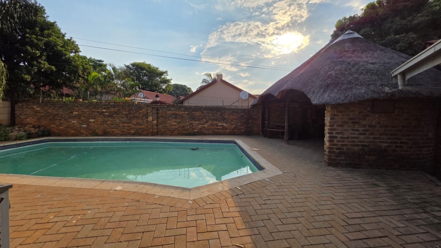 4 Bedroom Property for Sale in Magalieskruin Gauteng