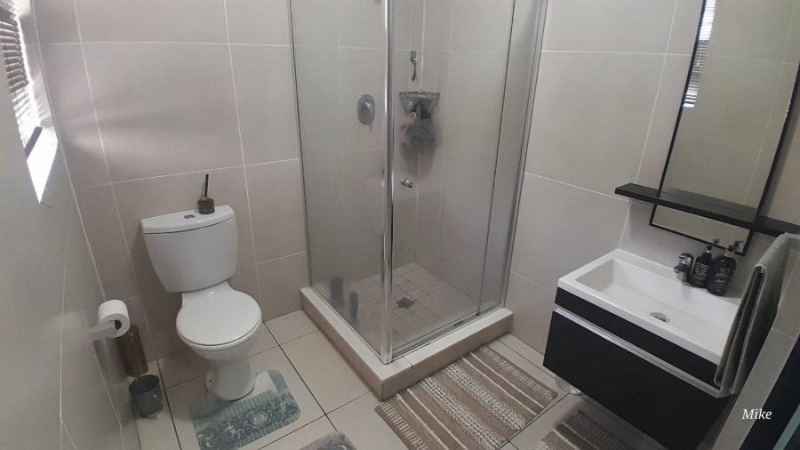 To Let 2 Bedroom Property for Rent in Kyalami Hills Gauteng