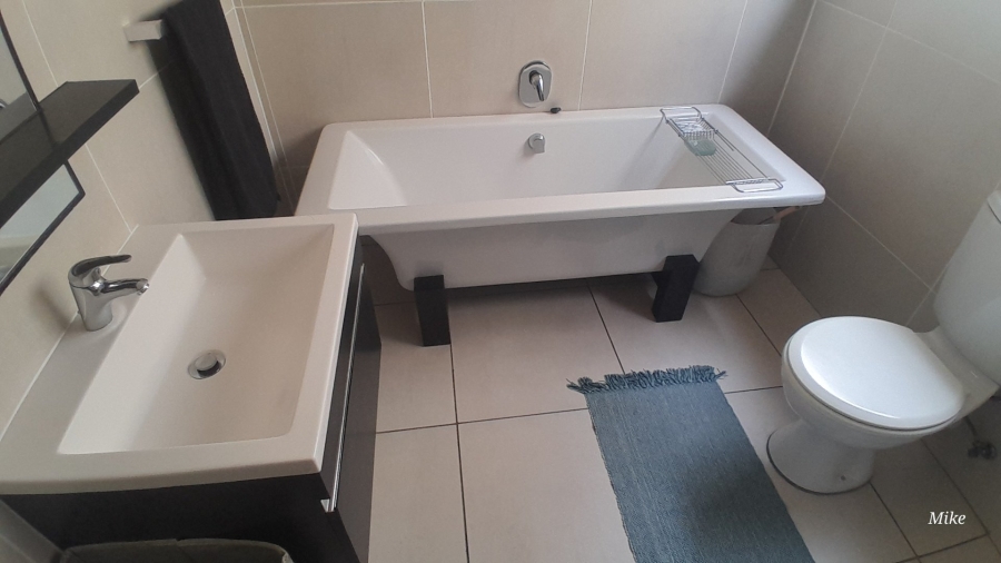 To Let 2 Bedroom Property for Rent in Kyalami Hills Gauteng
