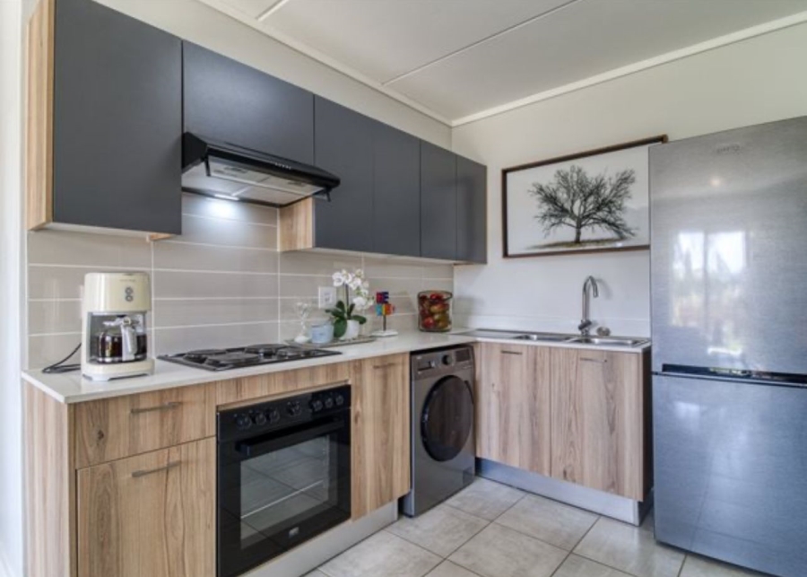 To Let 2 Bedroom Property for Rent in Linbro Park Gauteng