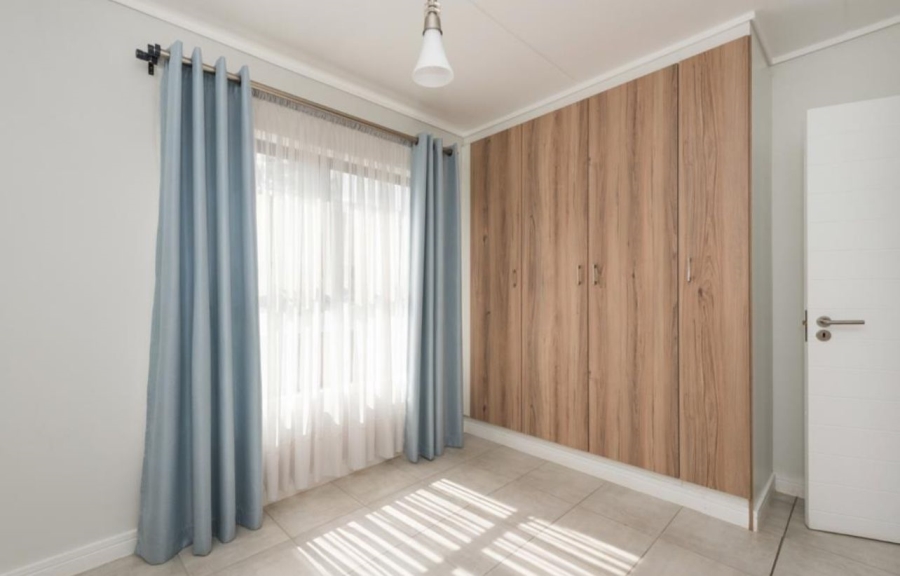 To Let 2 Bedroom Property for Rent in Linbro Park Gauteng