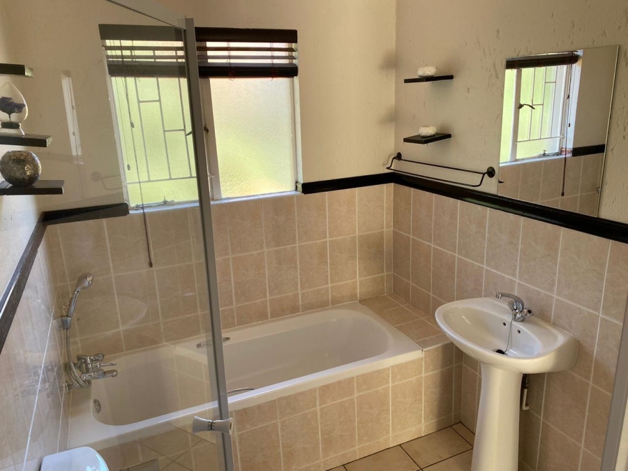 To Let 3 Bedroom Property for Rent in Northgate Gauteng