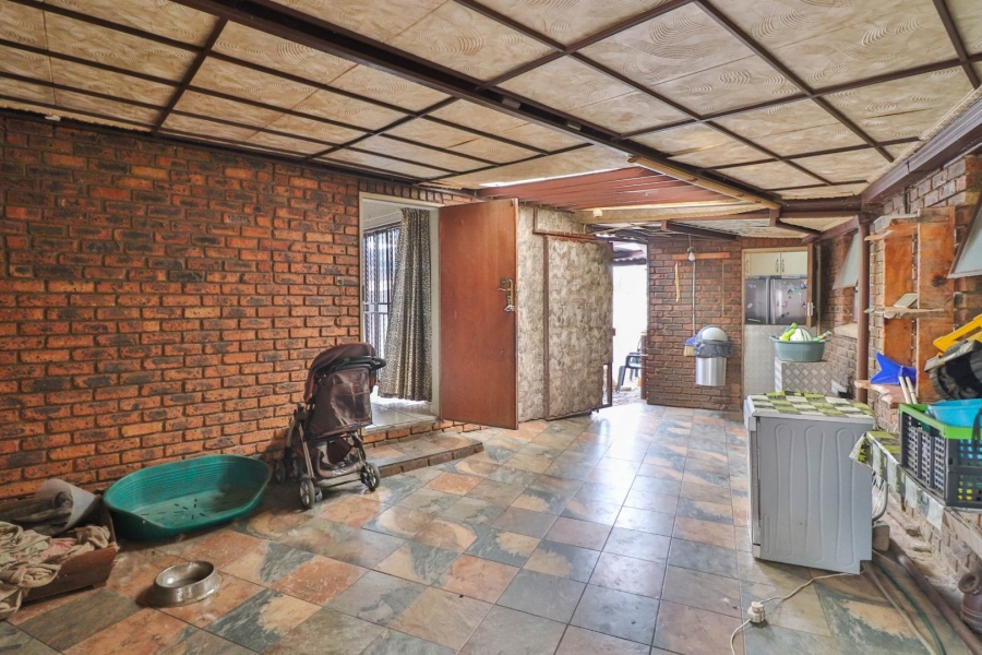 3 Bedroom Property for Sale in Bonaero Park Gauteng