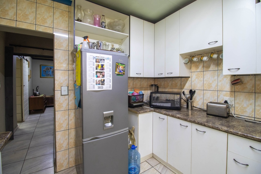 3 Bedroom Property for Sale in Bonaero Park Gauteng