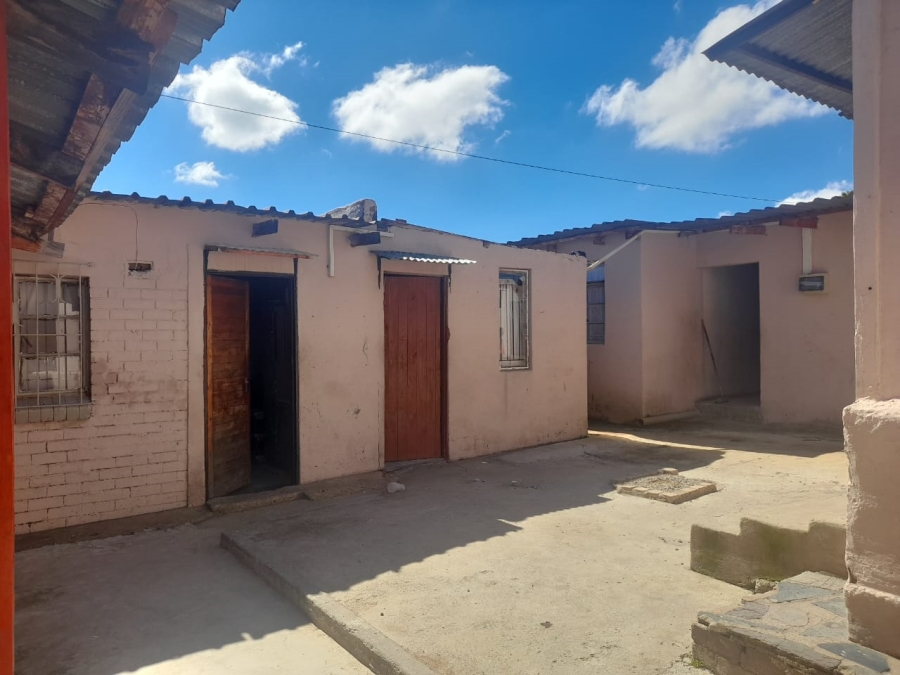 5 Bedroom Property for Sale in South Hills Gauteng