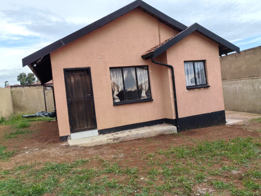 To Let 2 Bedroom Property for Rent in Zondi Gauteng