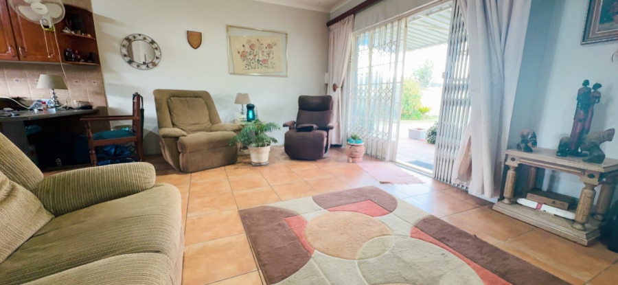 2 Bedroom Property for Sale in Three Rivers Gauteng