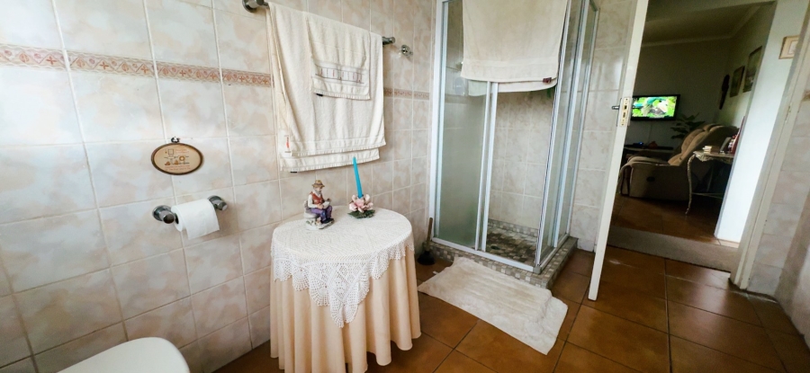 2 Bedroom Property for Sale in Three Rivers Gauteng