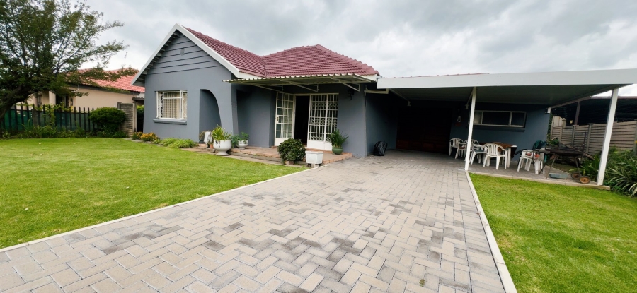 2 Bedroom Property for Sale in Three Rivers Gauteng
