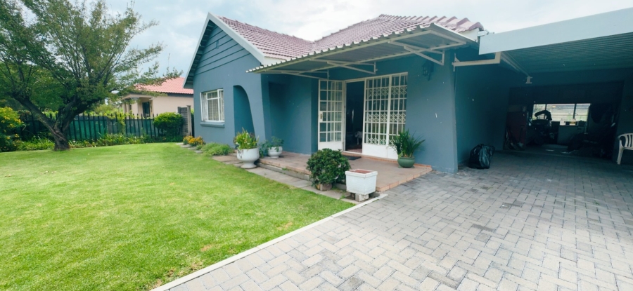 2 Bedroom Property for Sale in Three Rivers Gauteng