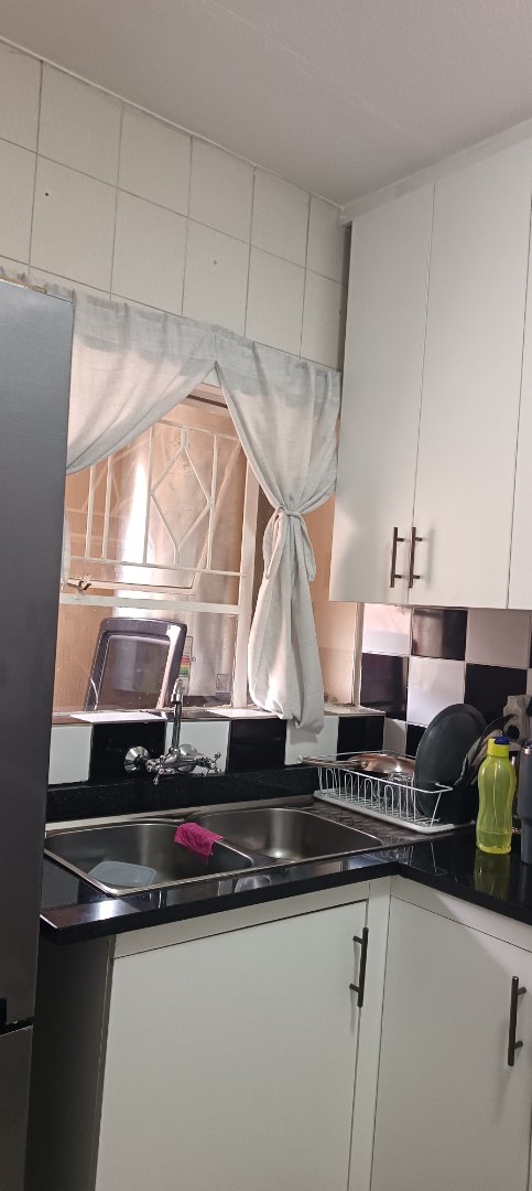 2 Bedroom Property for Sale in Vorna Valley Gauteng