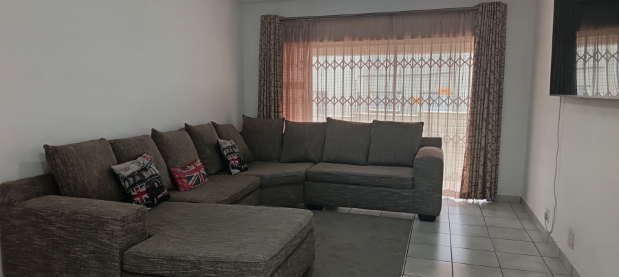 2 Bedroom Property for Sale in Vorna Valley Gauteng