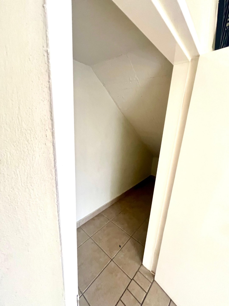 To Let 2 Bedroom Property for Rent in Raslouw A H Gauteng