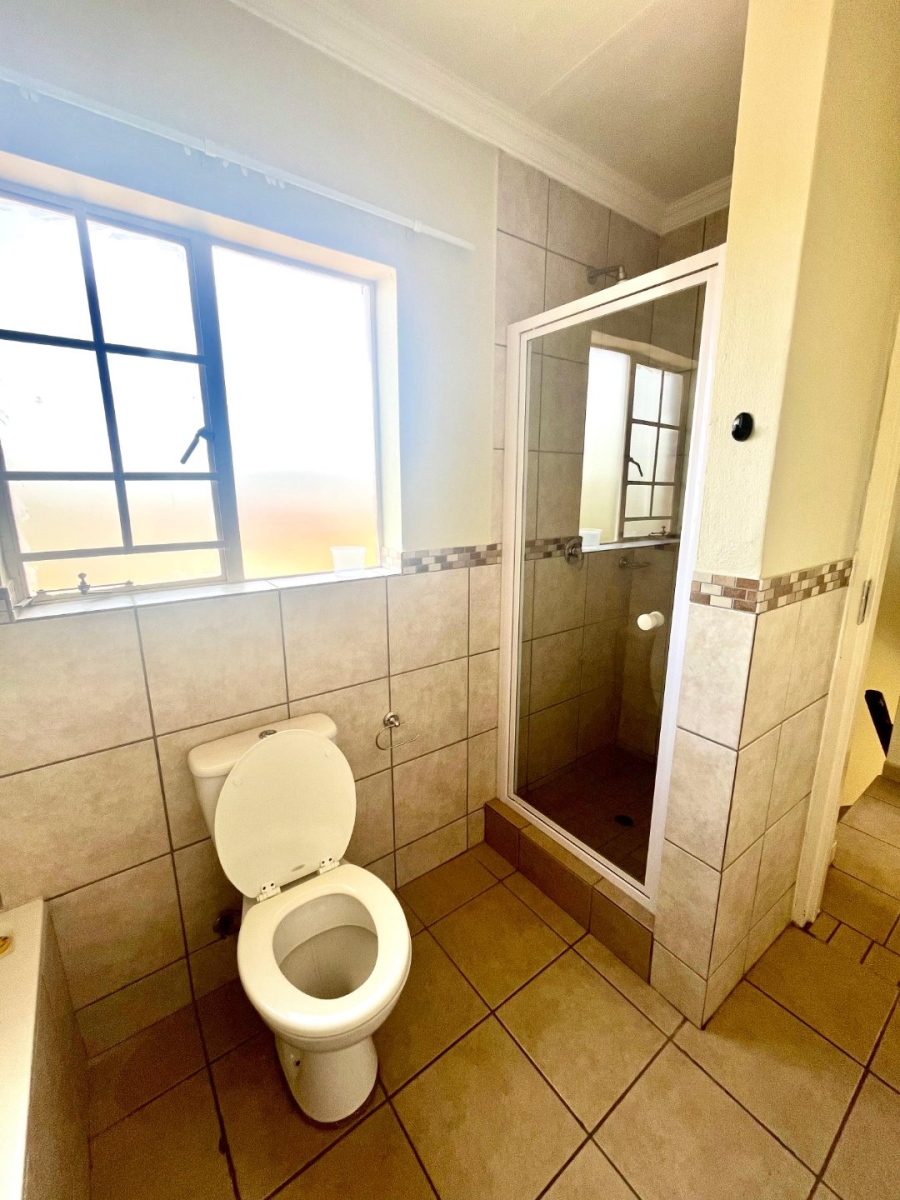 To Let 2 Bedroom Property for Rent in Raslouw A H Gauteng