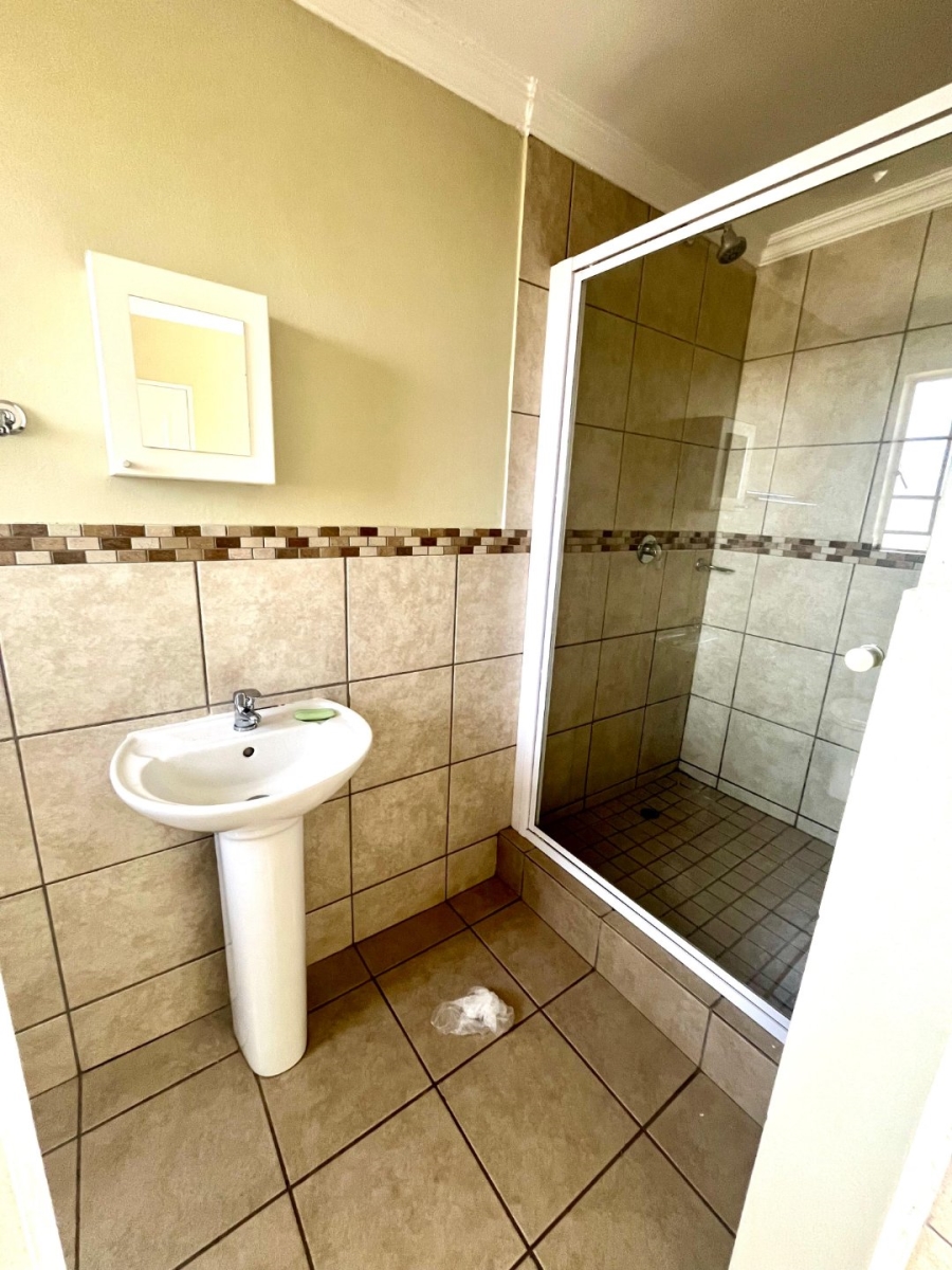 To Let 2 Bedroom Property for Rent in Raslouw A H Gauteng