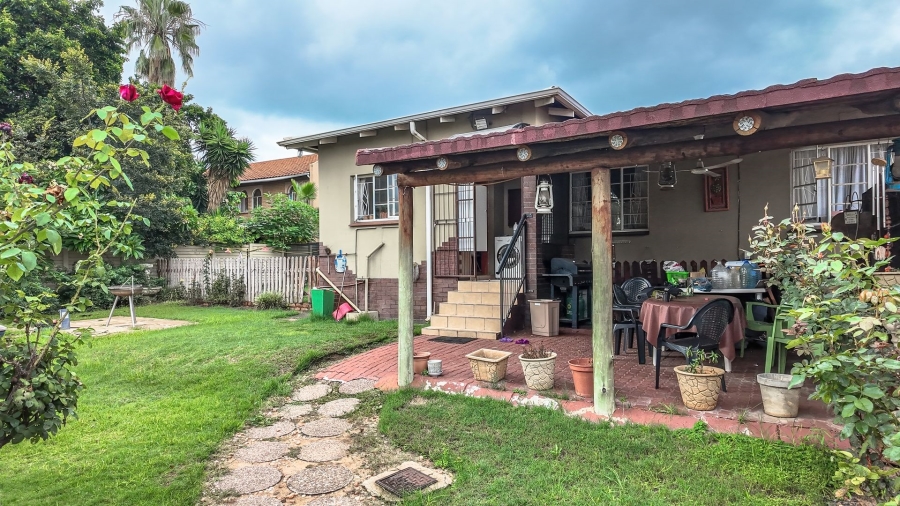  Bedroom Property for Sale in Silverton Gauteng