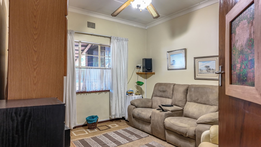  Bedroom Property for Sale in Silverton Gauteng