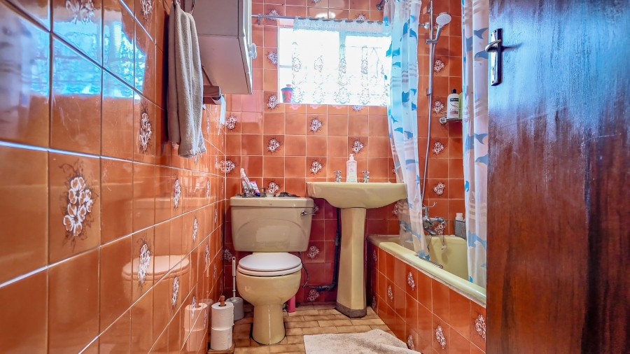  Bedroom Property for Sale in Silverton Gauteng