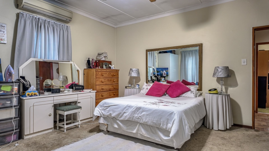  Bedroom Property for Sale in Silverton Gauteng