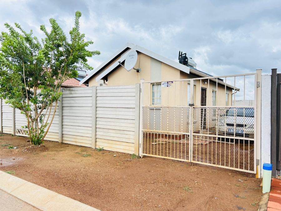 3 Bedroom Property for Sale in Sky City Gauteng