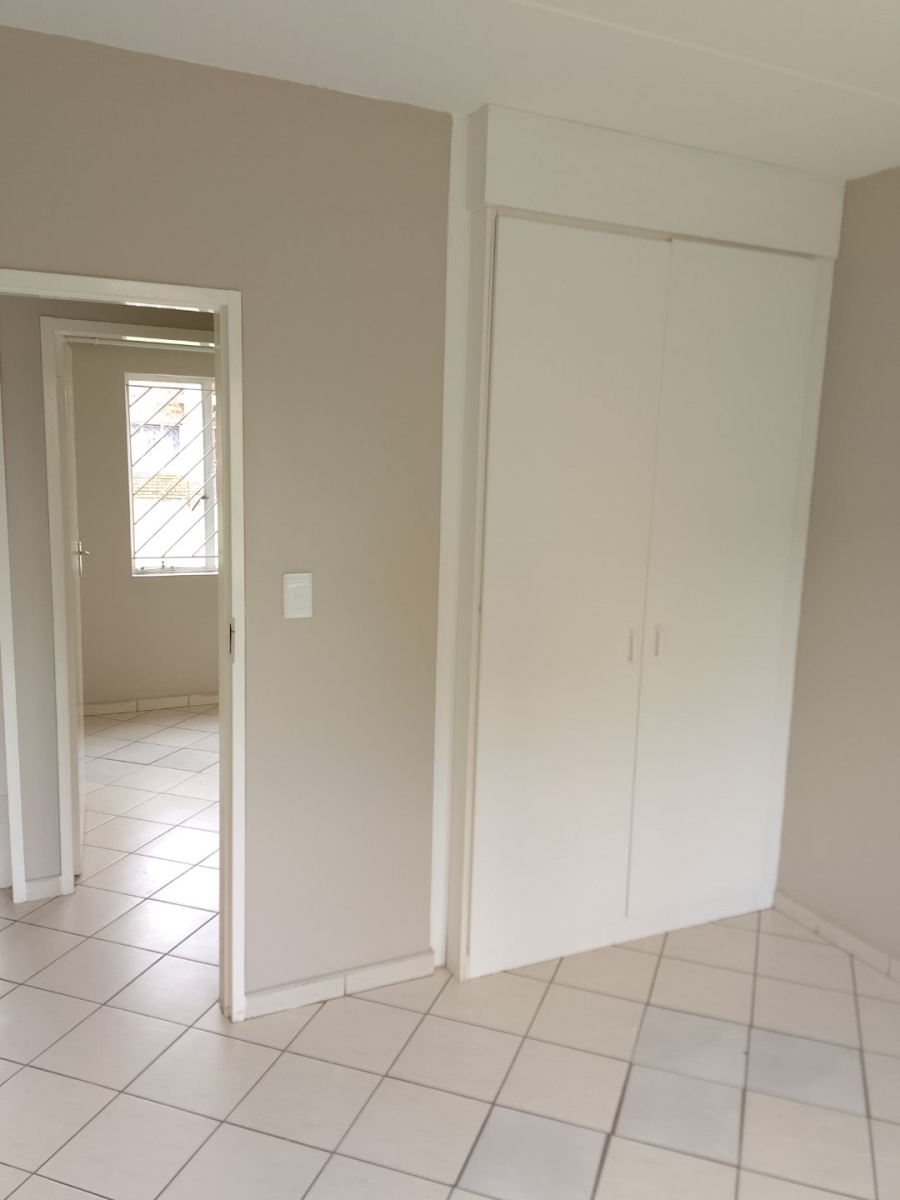 2 Bedroom Property for Sale in Protea Glen Gauteng