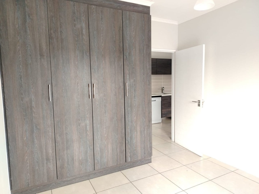 1 Bedroom Property for Sale in Olivedale Gauteng