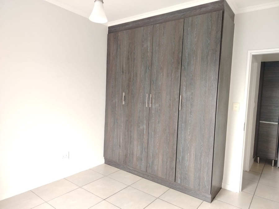 1 Bedroom Property for Sale in Olivedale Gauteng