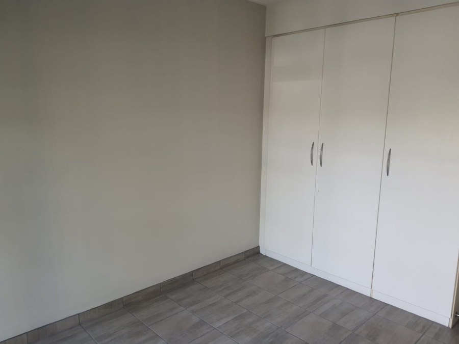 To Let 2 Bedroom Property for Rent in Jackal Creek Golf Estate Gauteng