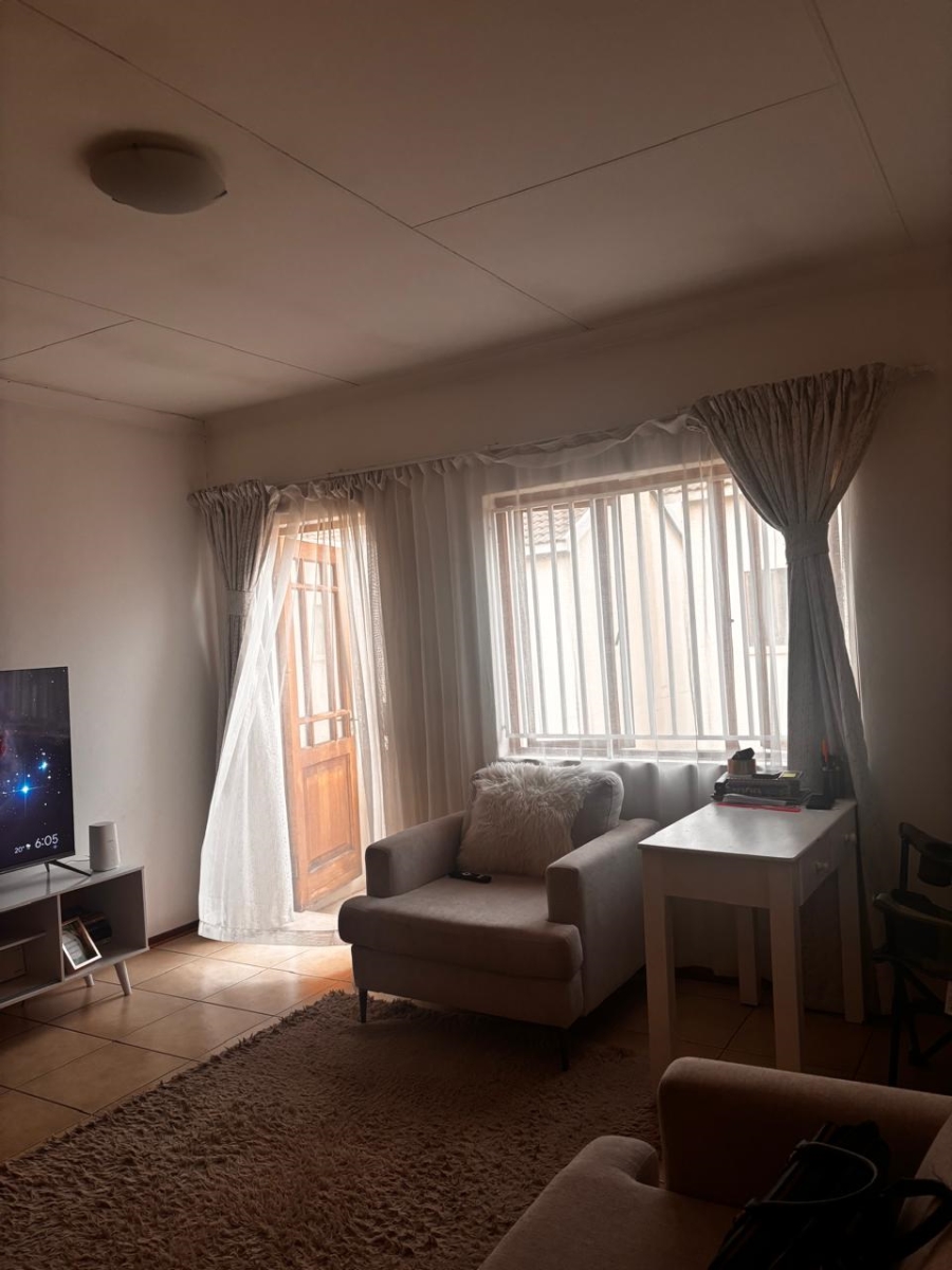  Bedroom Property for Sale in Hesteapark Gauteng