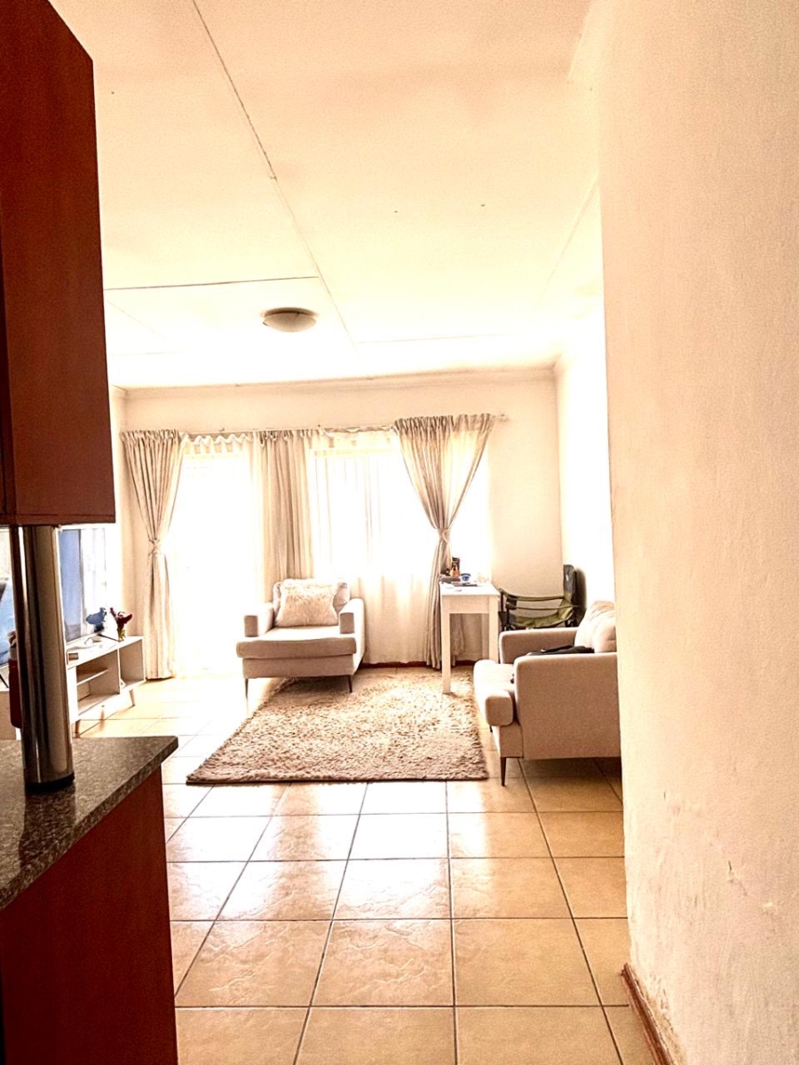 2 Bedroom Property for Sale in Hesteapark Gauteng