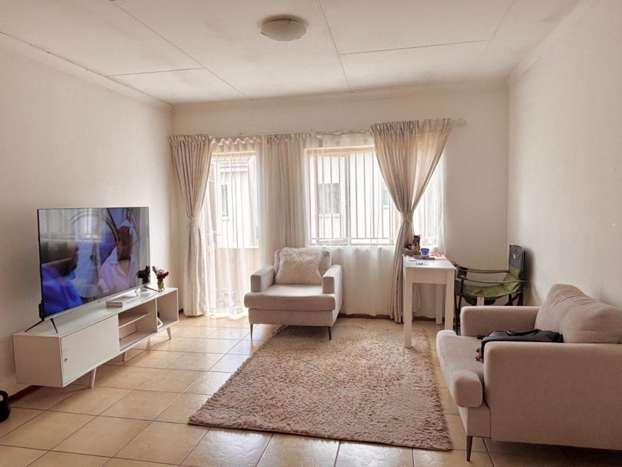 2 Bedroom Property for Sale in Hesteapark Gauteng