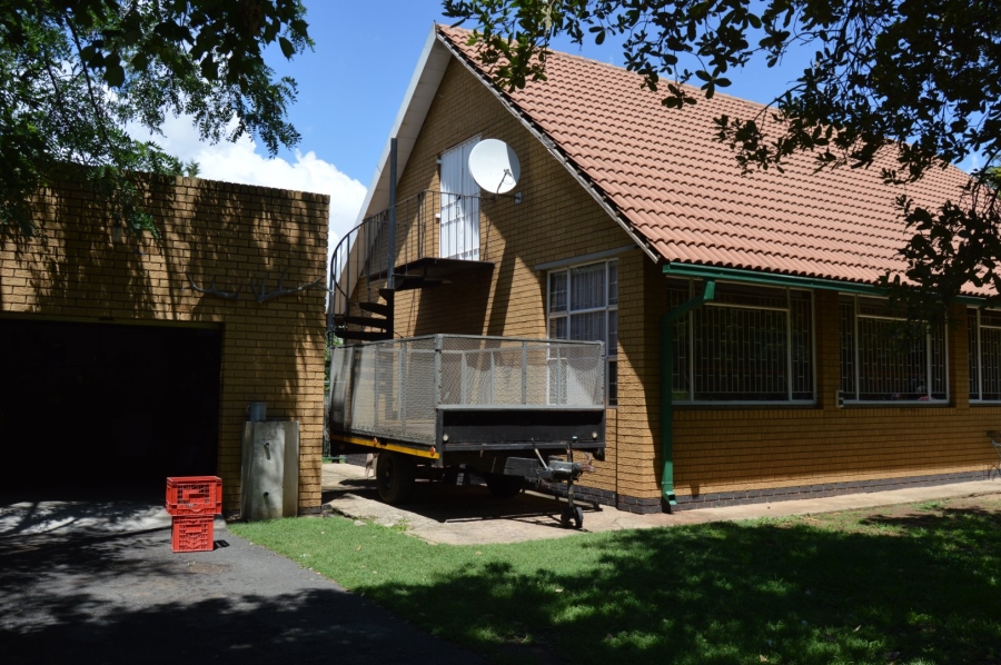 To Let 2 Bedroom Property for Rent in Glen Austin Gauteng