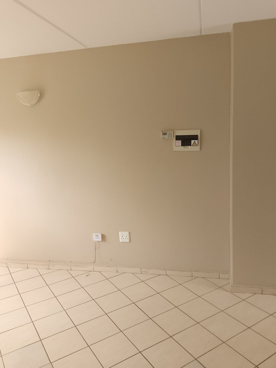 2 Bedroom Property for Sale in Protea Glen Gauteng