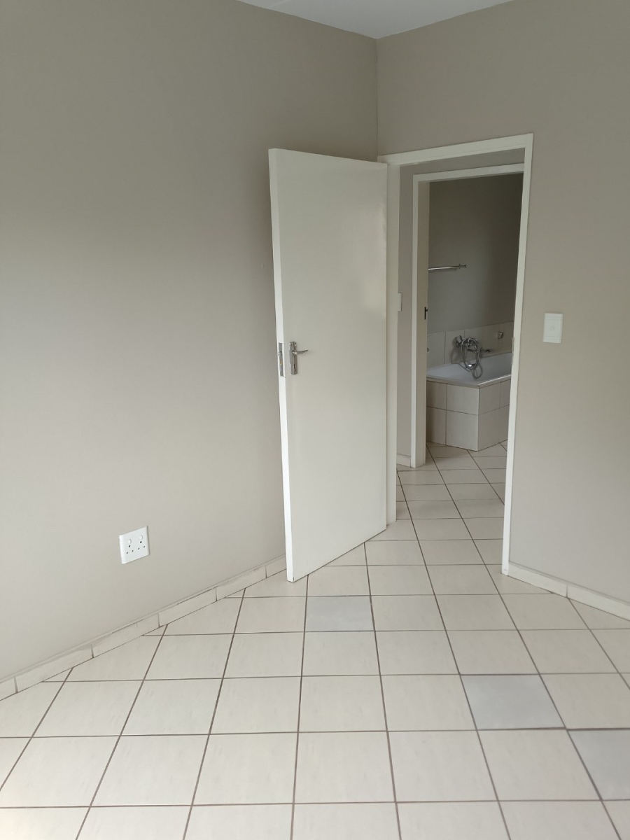 2 Bedroom Property for Sale in Protea Glen Gauteng