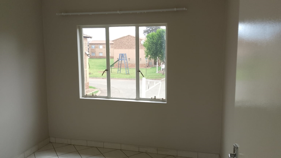 2 Bedroom Property for Sale in Protea Glen Gauteng