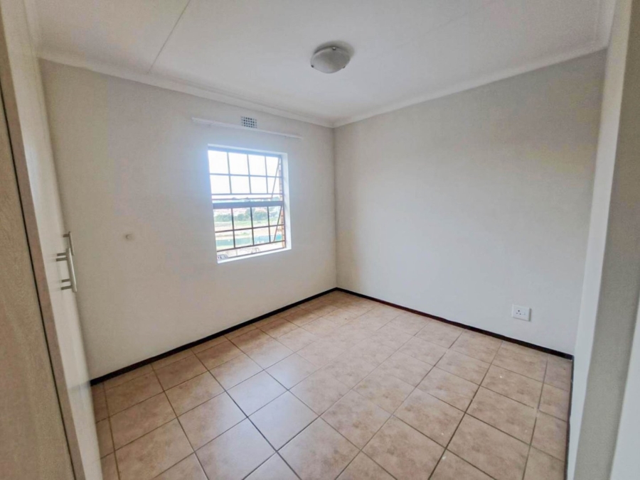 To Let 2 Bedroom Property for Rent in Erand Gardens Gauteng