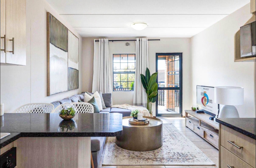 To Let 2 Bedroom Property for Rent in Erand Gardens Gauteng