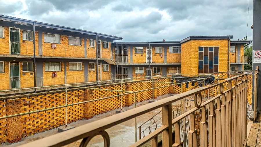 2 Bedroom Property for Sale in Vanderbijlpark CE 1 Gauteng