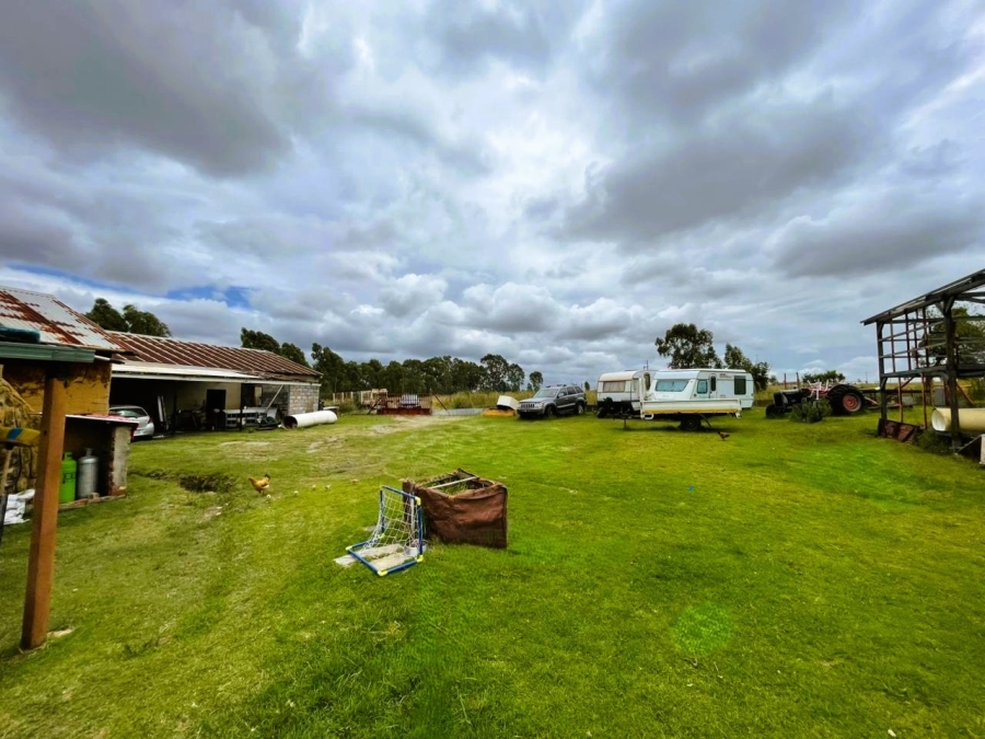 5 Bedroom Property for Sale in Klippoortje A H Gauteng