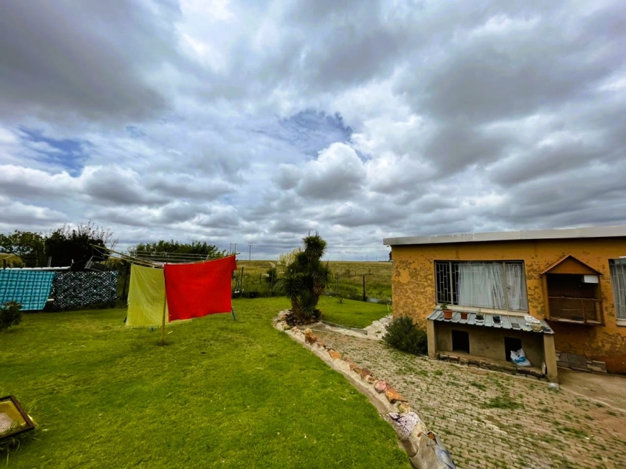 5 Bedroom Property for Sale in Klippoortje A H Gauteng