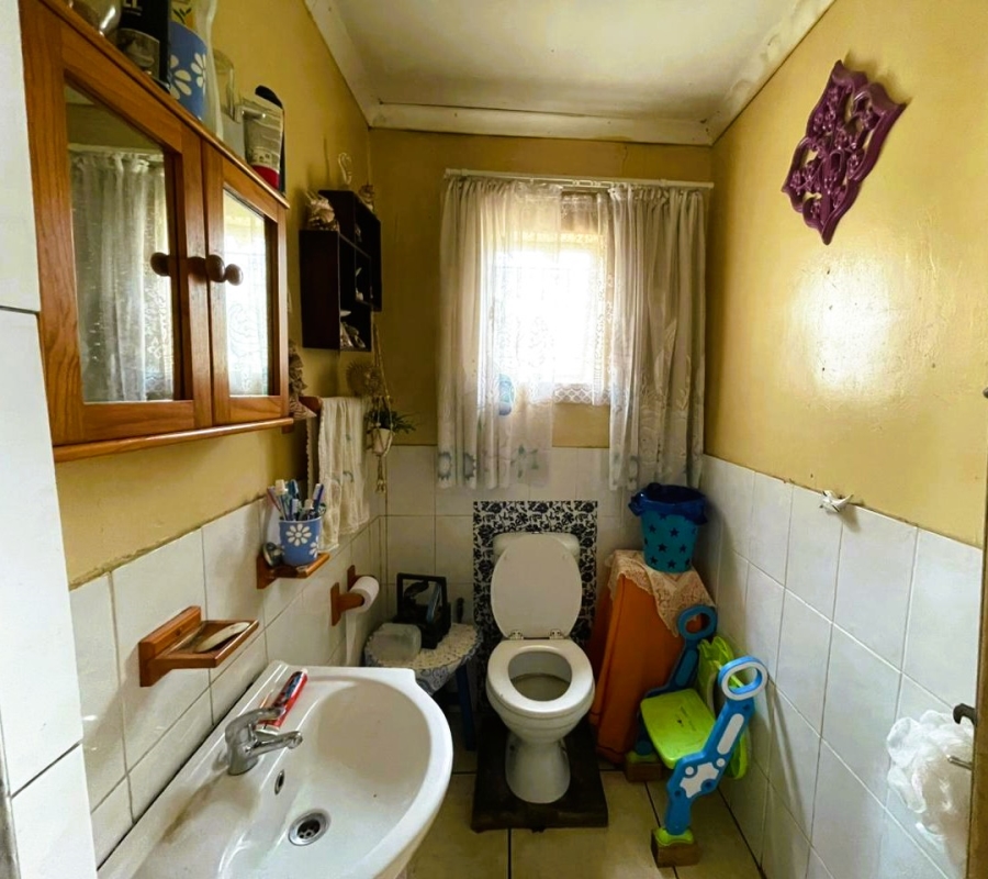 5 Bedroom Property for Sale in Klippoortje A H Gauteng